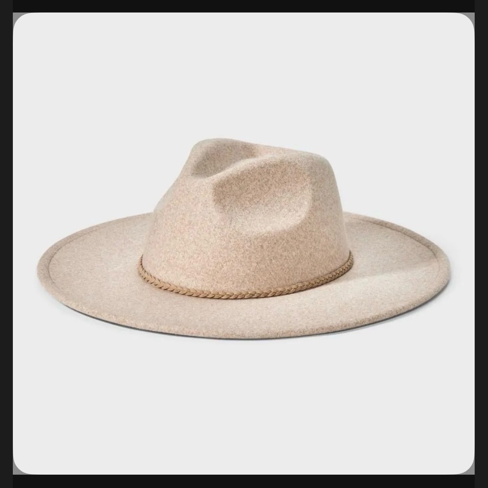 Universal Thread Elegant Cream Fedora Hat - 25 retail